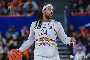 开云体育官网-都下大本了！辽粤都给萨林杰报了税后120万 外援工资帽税后235万