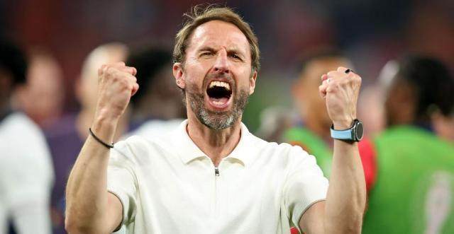 1735745013481003844.jpg fc2df038-c34a-4fe1-8760-0663ef6c0638.jpg